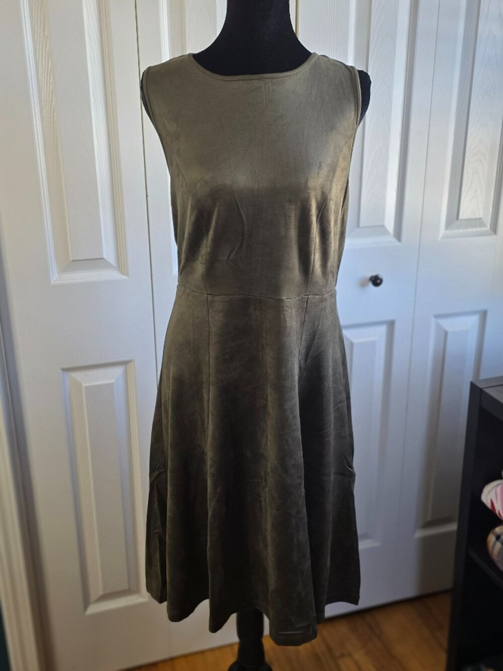 Philosophy women’s size 8 sleeveless faux leather dress